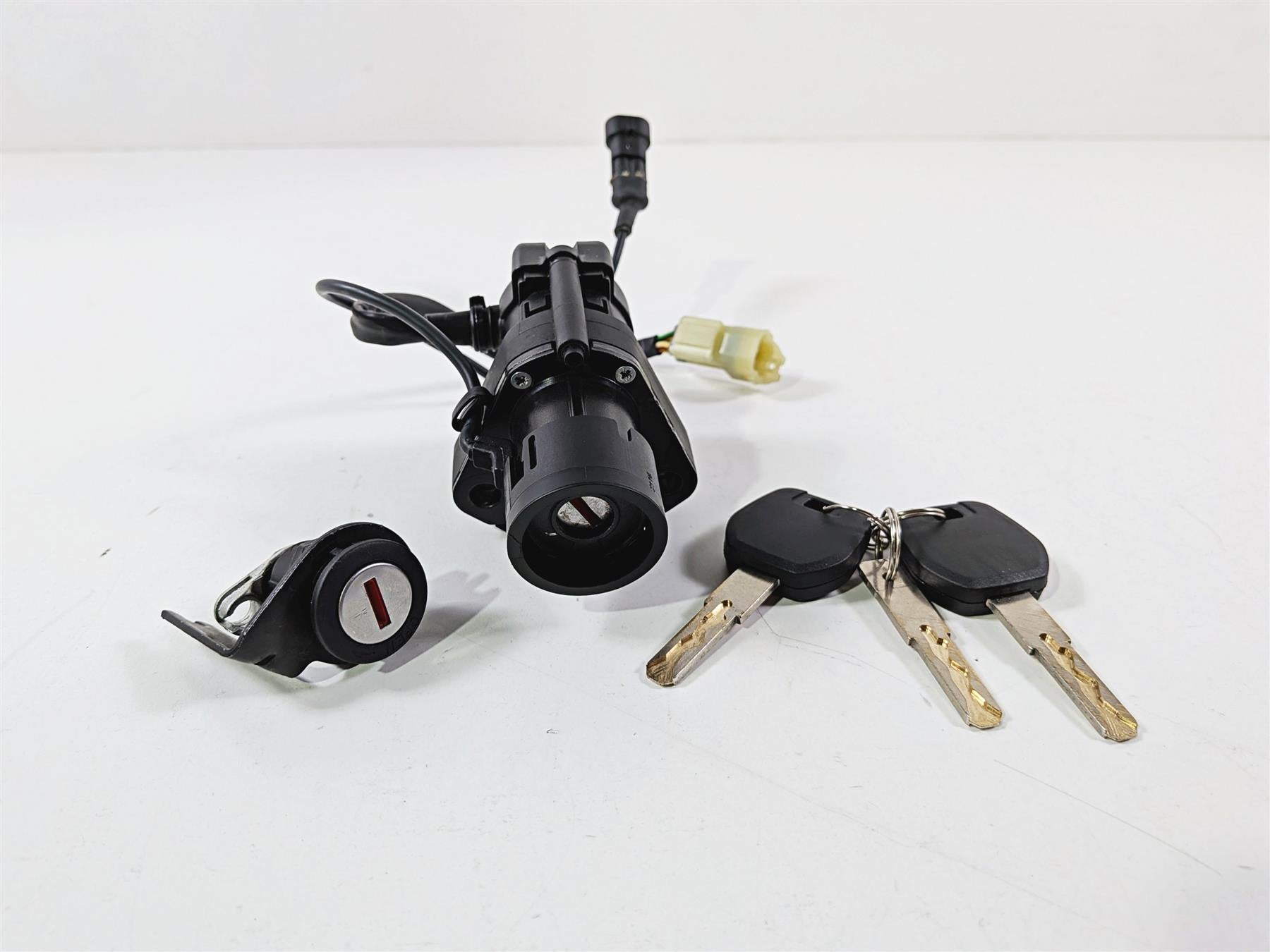 2019 Ducati Panigale V4S V4 S Corse Ignition Switch Key Lock Set 59822131B {{ shop.shopifyCountryName }} - Mototech271