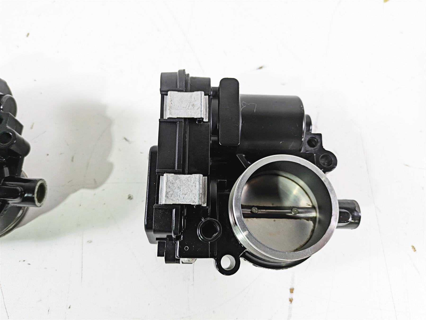 2016 BMW R1200GS GSW K50 Throttle Body Bodies Set 13548564959 {{ shop.shopifyCountryName }} - Mototech271