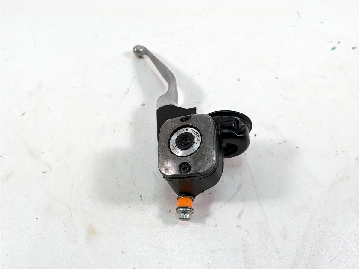 2006 Harley Touring FLHTCUI Electra Glide Front Brake Master Cylinder 41700738 {{ shop.shopifyCountryName }} - Mototech271