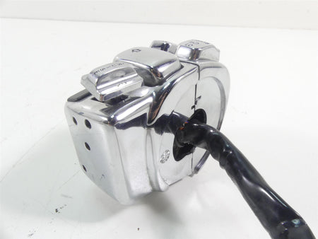 2007 Harley Touring FLHR SE CVO Road King Left Cruise Control Switch 71682-06A {{ shop.shopifyCountryName }} - Mototech271