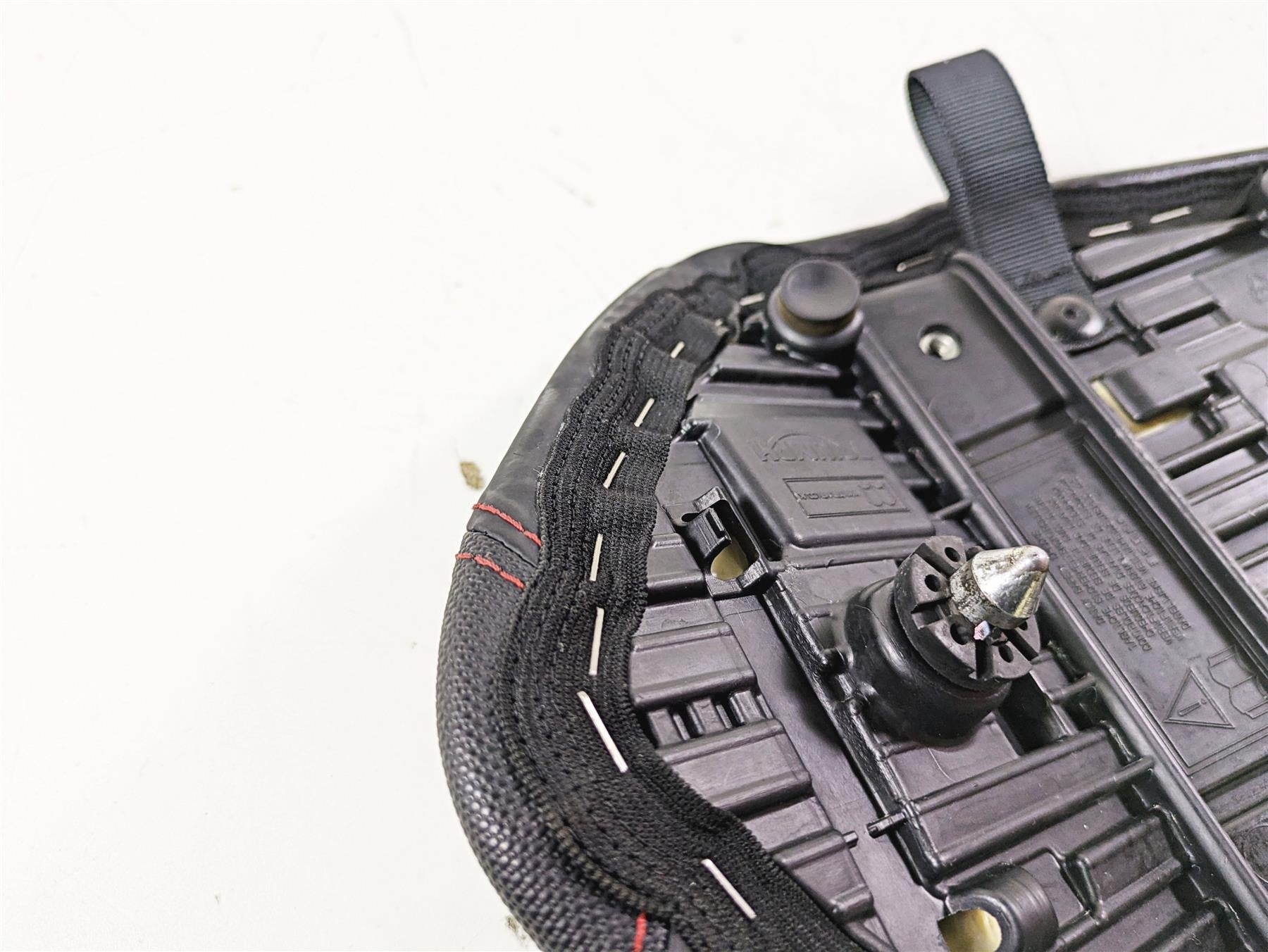 2019 Triumph Speed Triple RS 1050 Rear Passenger Seat Saddle T2307339 {{ shop.shopifyCountryName }} - Mototech271