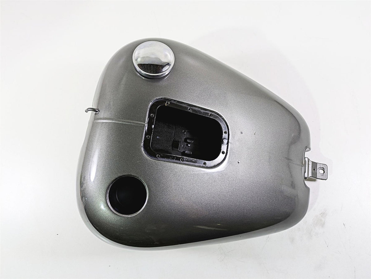 2009 Harley FLSTSB Cross Bones Fuel Gas Petrol Tank - Read 61000800 {{ shop.shopifyCountryName }} - Mototech271