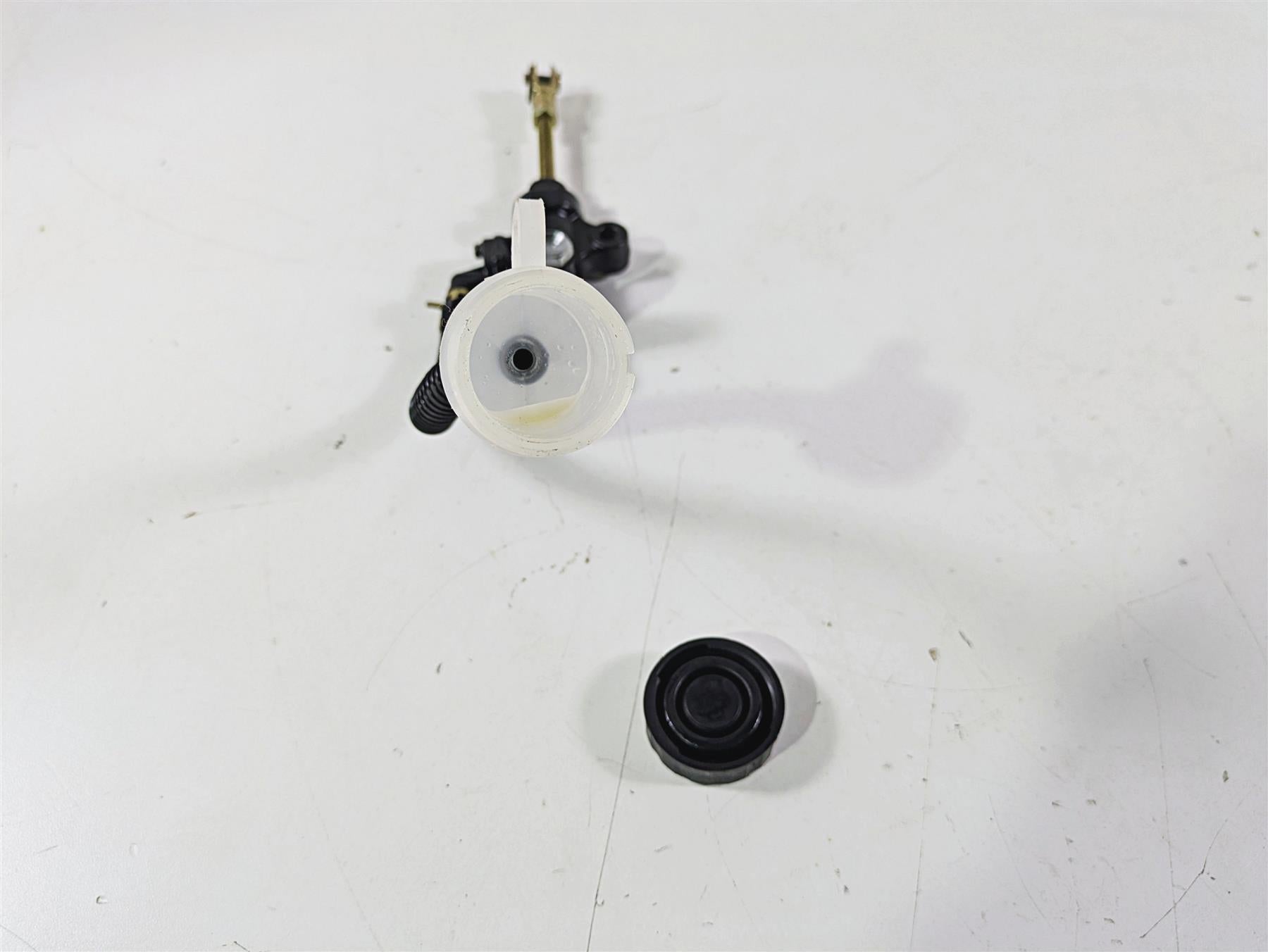 2001 Yamaha Banshee YFZ350 Nice Rear Brake Master Cylinder 29L-25850-51-00 {{ shop.shopifyCountryName }} - Mototech271