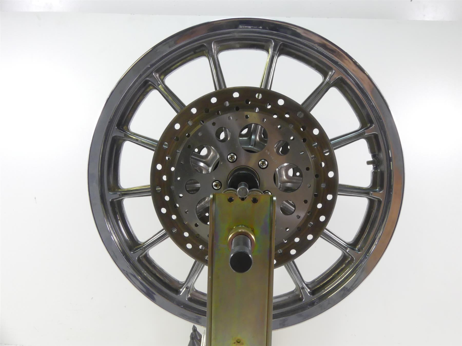 1997 Harley Dyna FXDS Super Glide Conv Straight Front Wheel 19x2 1/8 43499-96 {{ shop.shopifyCountryName }} - Mototech271