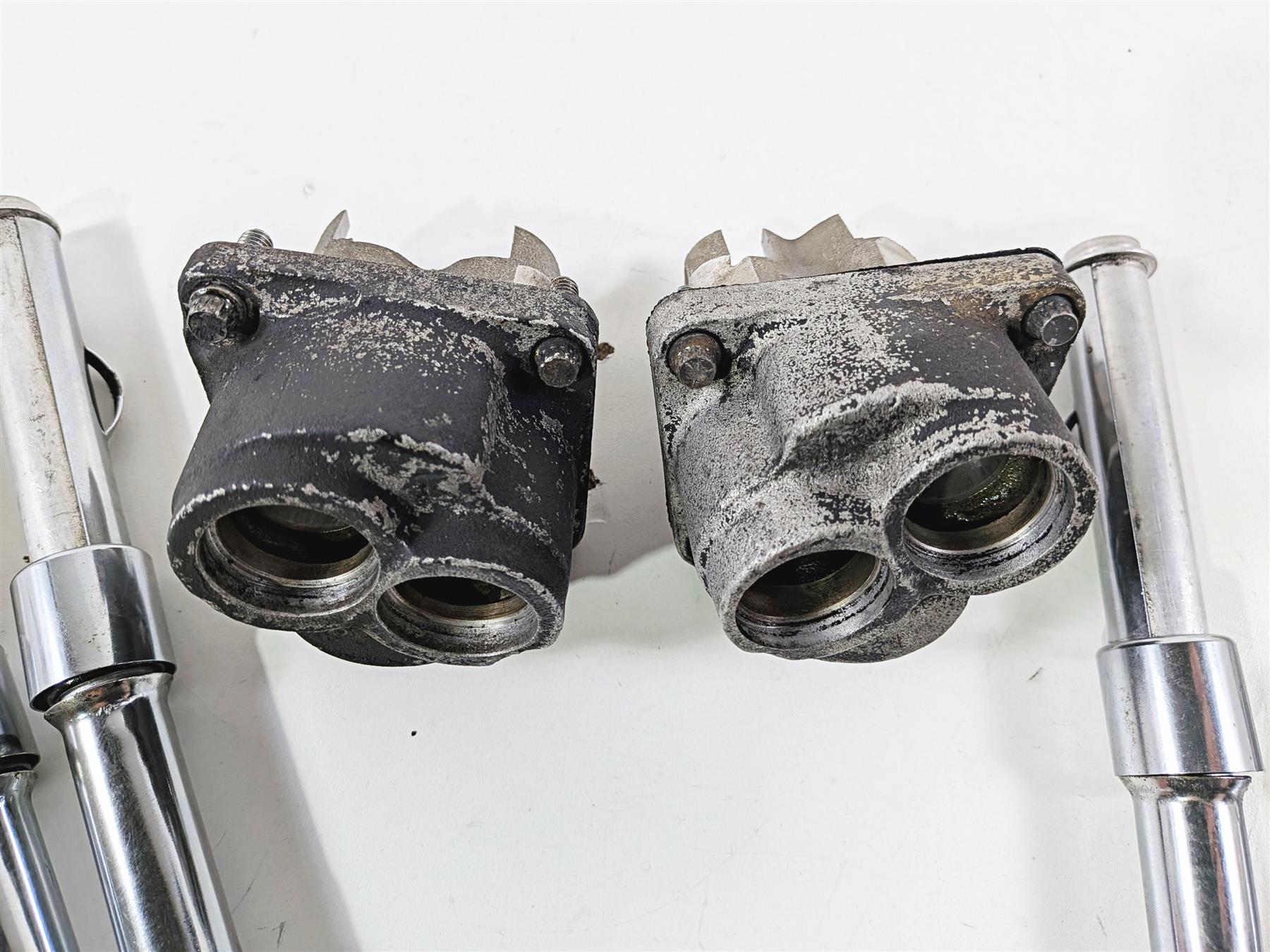 1990 Harley Touring FLHTC Electra Glide Push Rod Tapped Guide Covers 18540-83C {{ shop.shopifyCountryName }} - Mototech271
