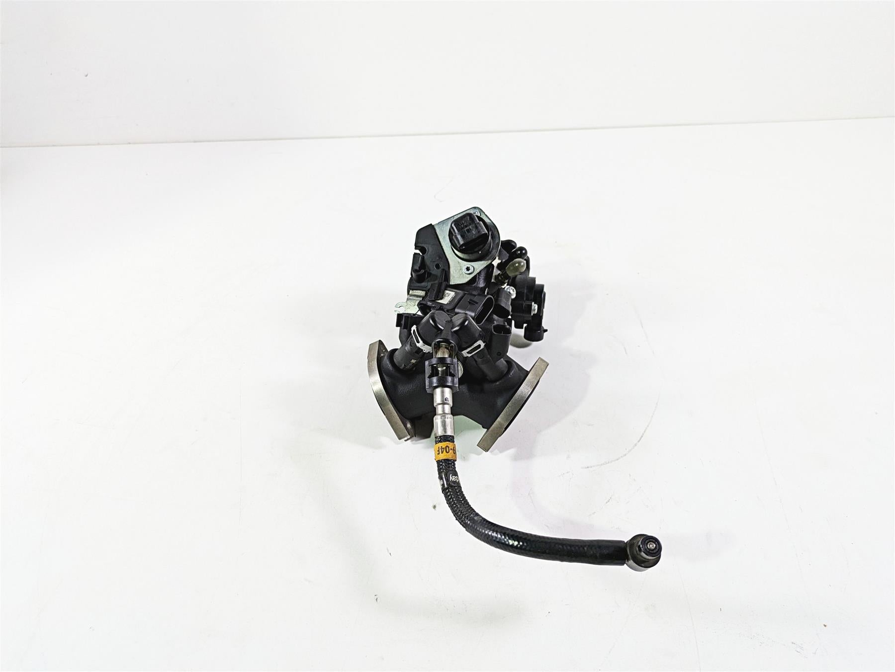 2014 Harley FXDL Dyna Low Rider Throttle Body Fuel Injectors 27708-10A 27618-06A {{ shop.shopifyCountryName }} - Mototech271