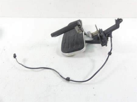 2001 Yamaha XV1600 Road Star Front Right Floor Board + Brake Pedal 4WM-27420-10 {{ shop.shopifyCountryName }} - Mototech271