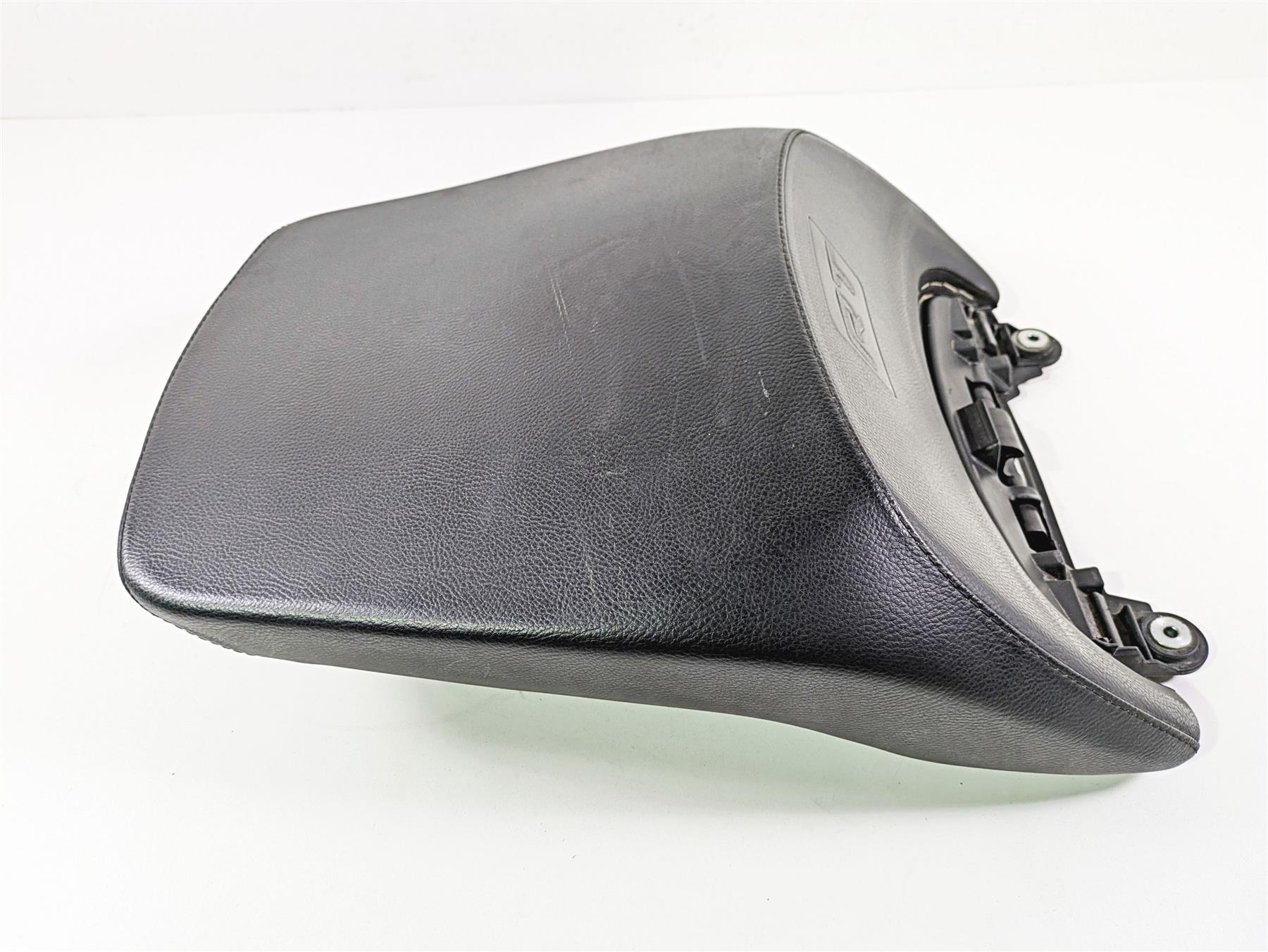 2019 BMW R1250RT K52 Heated Rear Passenger Seat Saddle 52538395545 {{ shop.shopifyCountryName }} - Mototech271