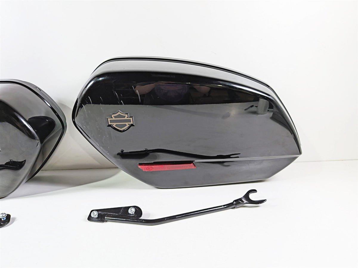2024 Harley Softail FXLRST Low Rider Left Right Saddlebags & Mounts Set 90202264 {{ shop.shopifyCountryName }} - Mototech271