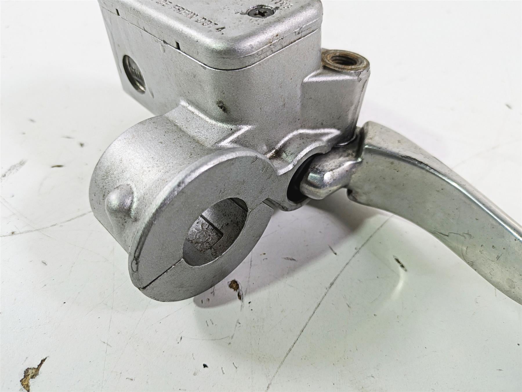 2004 Victory Kingpin Brembo Front Brake Master Cylinder 2010217 {{ shop.shopifyCountryName }} - Mototech271