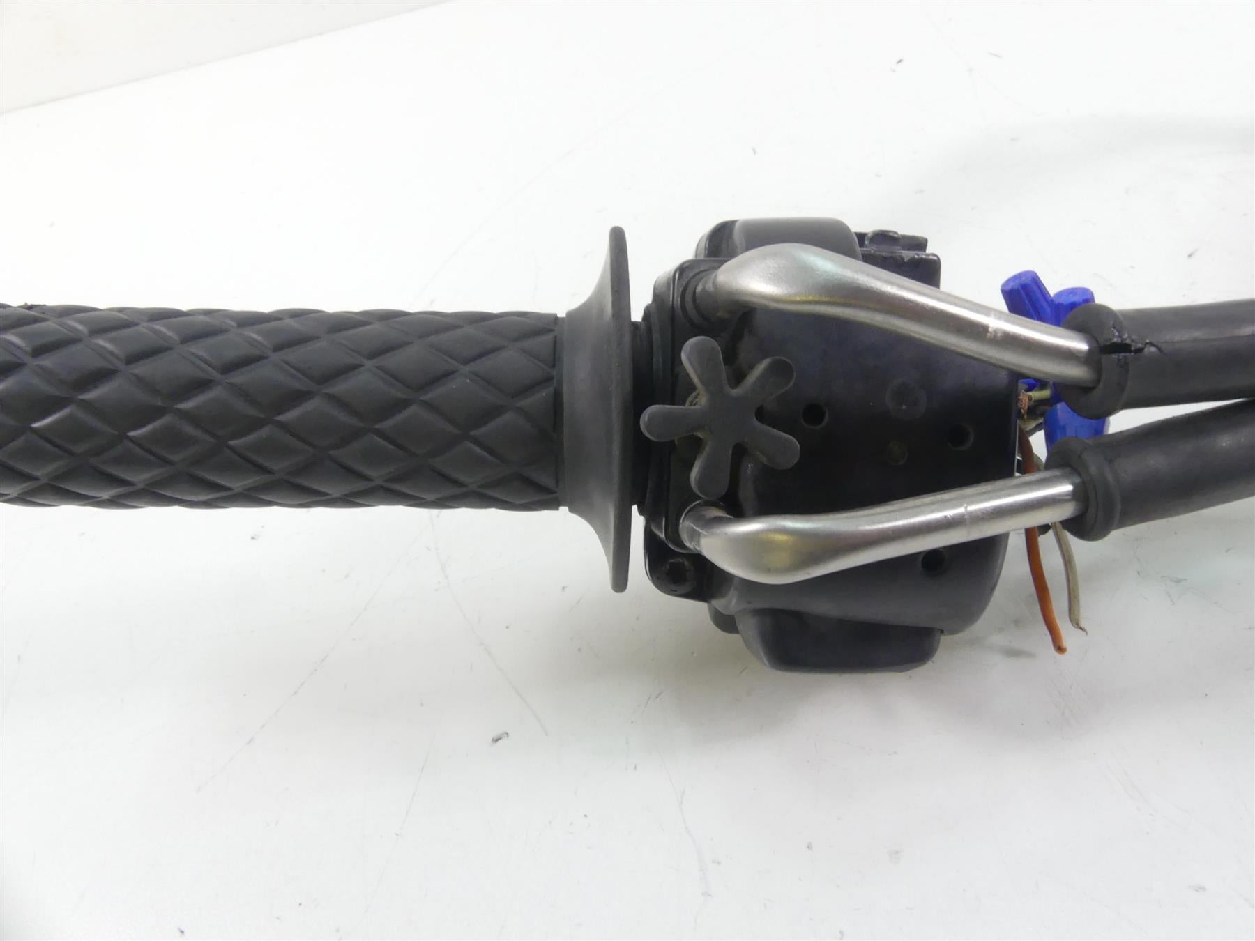 2009 Harley XR1200 Sportster Right Control Switch + Throttle - Read 71684-06A {{ shop.shopifyCountryName }} - Mototech271