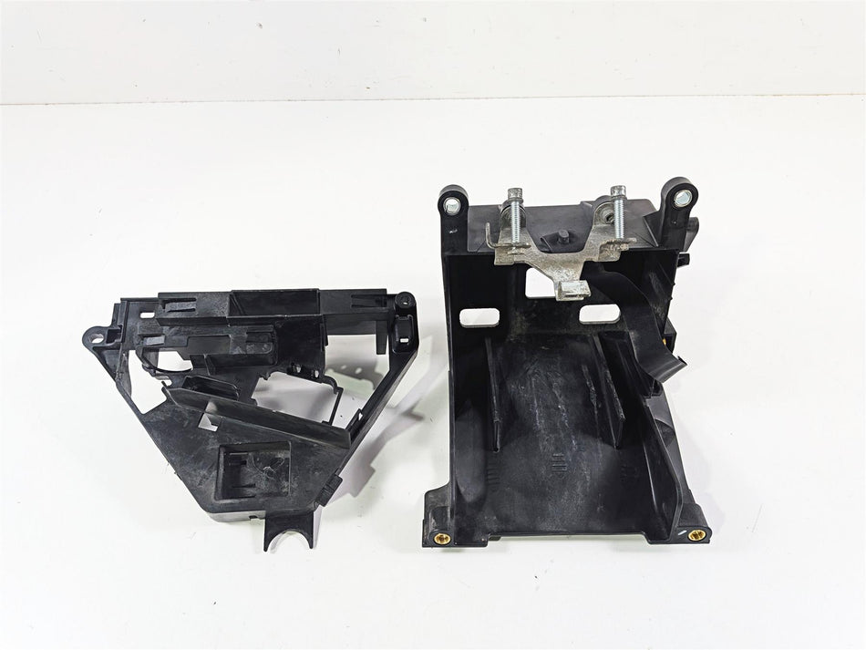 2020 Harley Touring FLTRK Road Glide Battery Electrical Tray -Read 69200175 {{ shop.shopifyCountryName }} - Mototech271