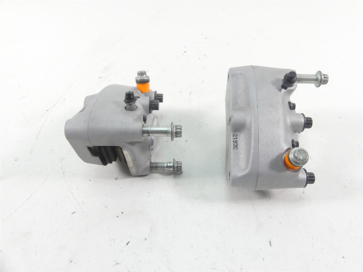 2004 Harley Softail FXSTD SE CVO Deuce Front Brake Caliper Set 44381-99 44382-99 {{ shop.shopifyCountryName }} - Mototech271