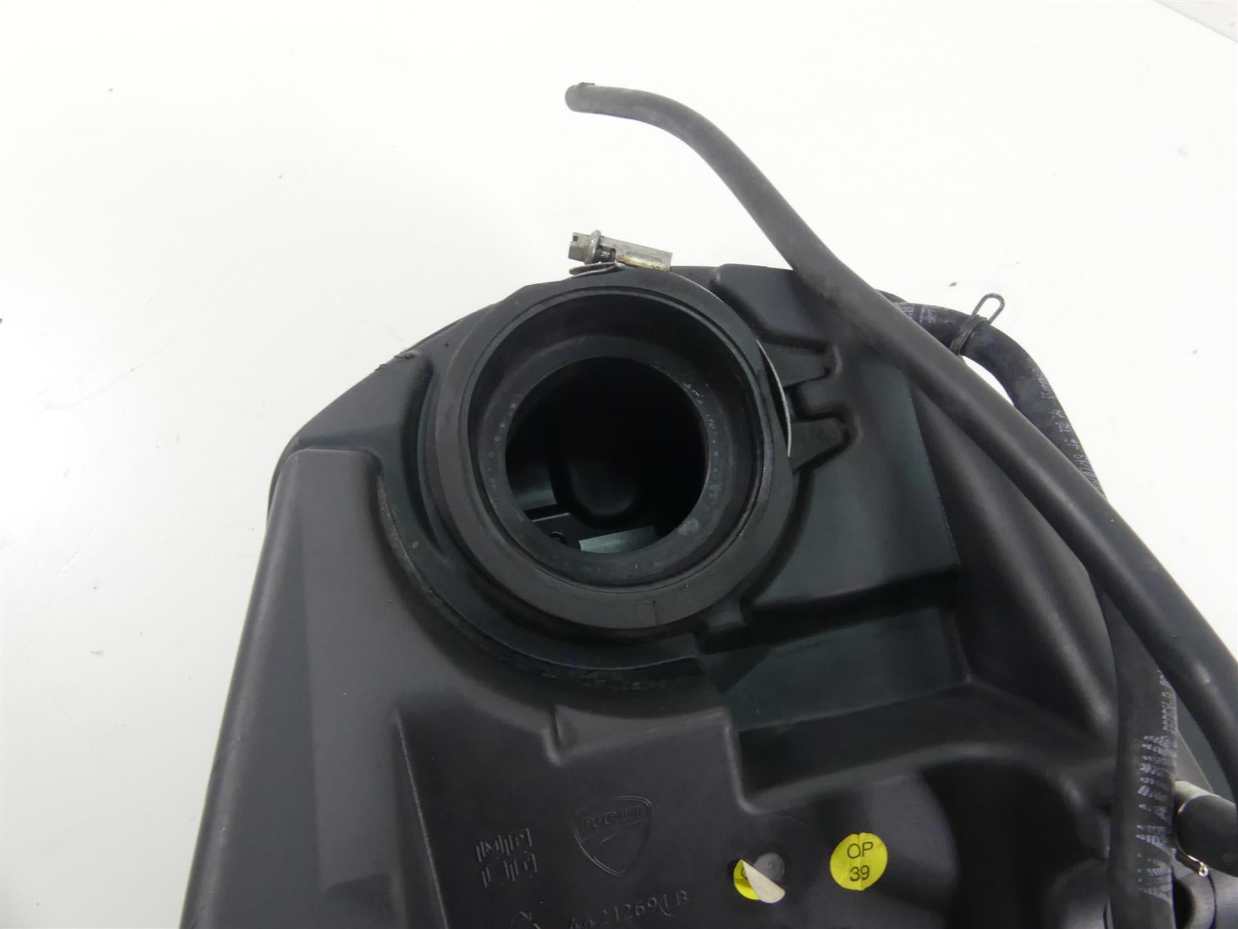 2014 Ducati Hypermotard 821 SP Air Box Cleaner Breather Box Set 44212691B {{ shop.shopifyCountryName }} - Mototech271
