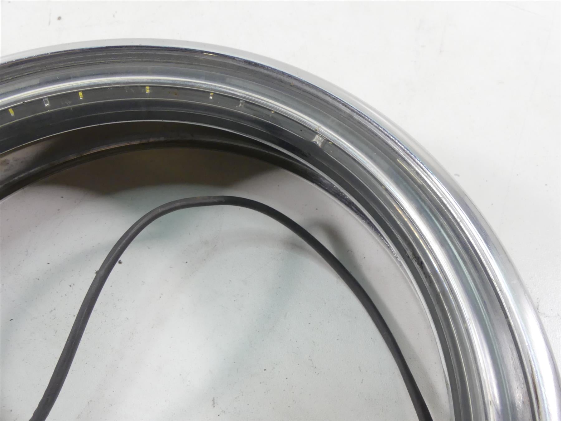 2004 Harley FLHTC SE CVO Electra Glide Chrome Led Headlight Halo Ring {{ shop.shopifyCountryName }} - Mototech271
