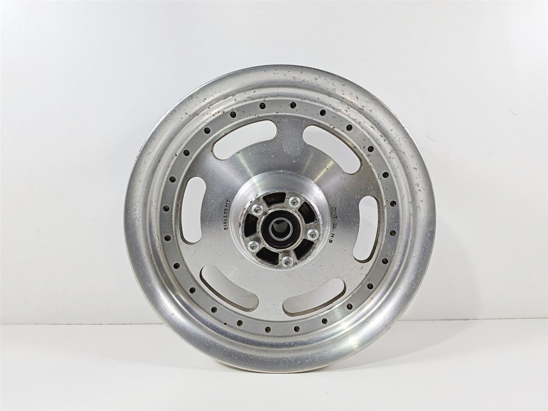 2011 Harley FXDF Dyna Fat Bob Front Wheel Rim 16x3 Straight Slotted 43300172 {{ shop.shopifyCountryName }} - Mototech271