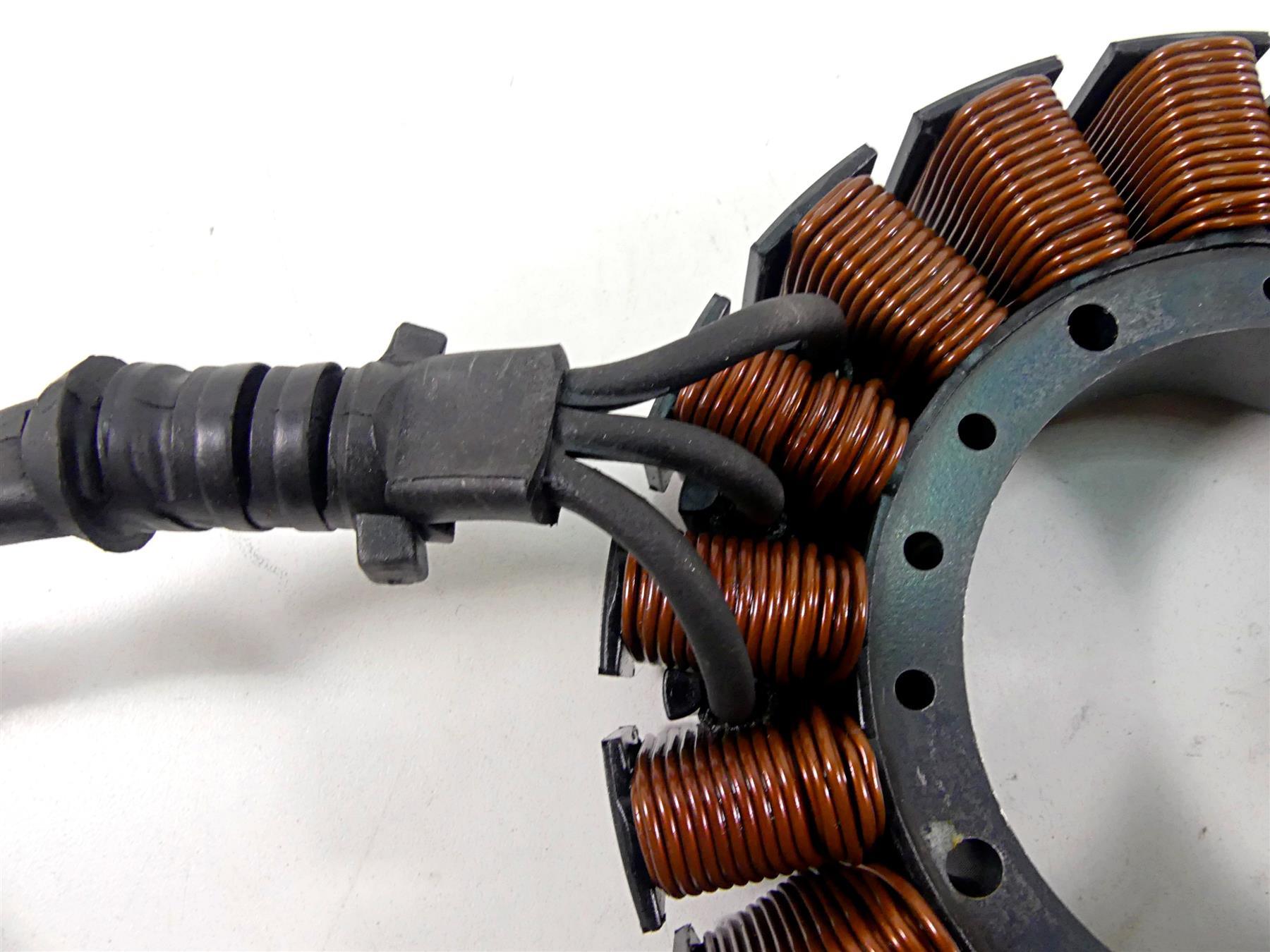 2007 Harley Touring FLHRSE CVO Road King Alternator Stator Regulator 29987-06D {{ shop.shopifyCountryName }} - Mototech271