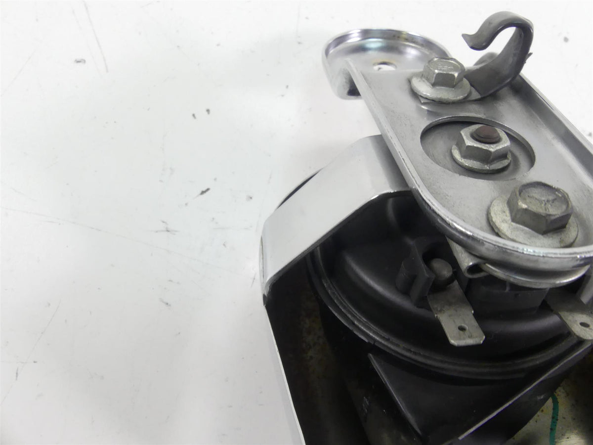 2012 Harley Touring FLHTP Electra Glide Horn & Chrome Cover 61300478A {{ shop.shopifyCountryName }} - Mototech271