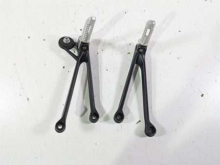 2017 BMW S1000R K47 Rear Footpeg Foot Peg Rest Set 46718542025 46718542400 {{ shop.shopifyCountryName }} - Mototech271