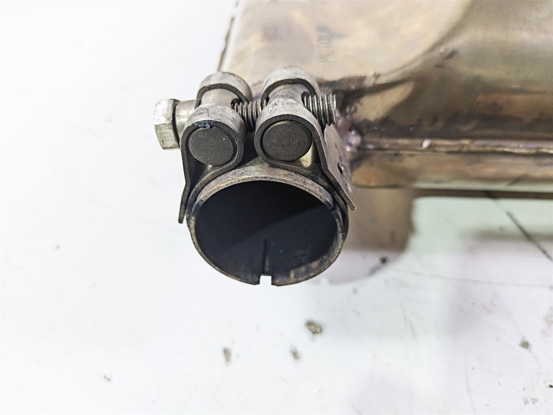 1998 Moto Guzzi California 1100 EV Exhaust Center Header Chamber GU03123900 {{ shop.shopifyCountryName }} - Mototech271