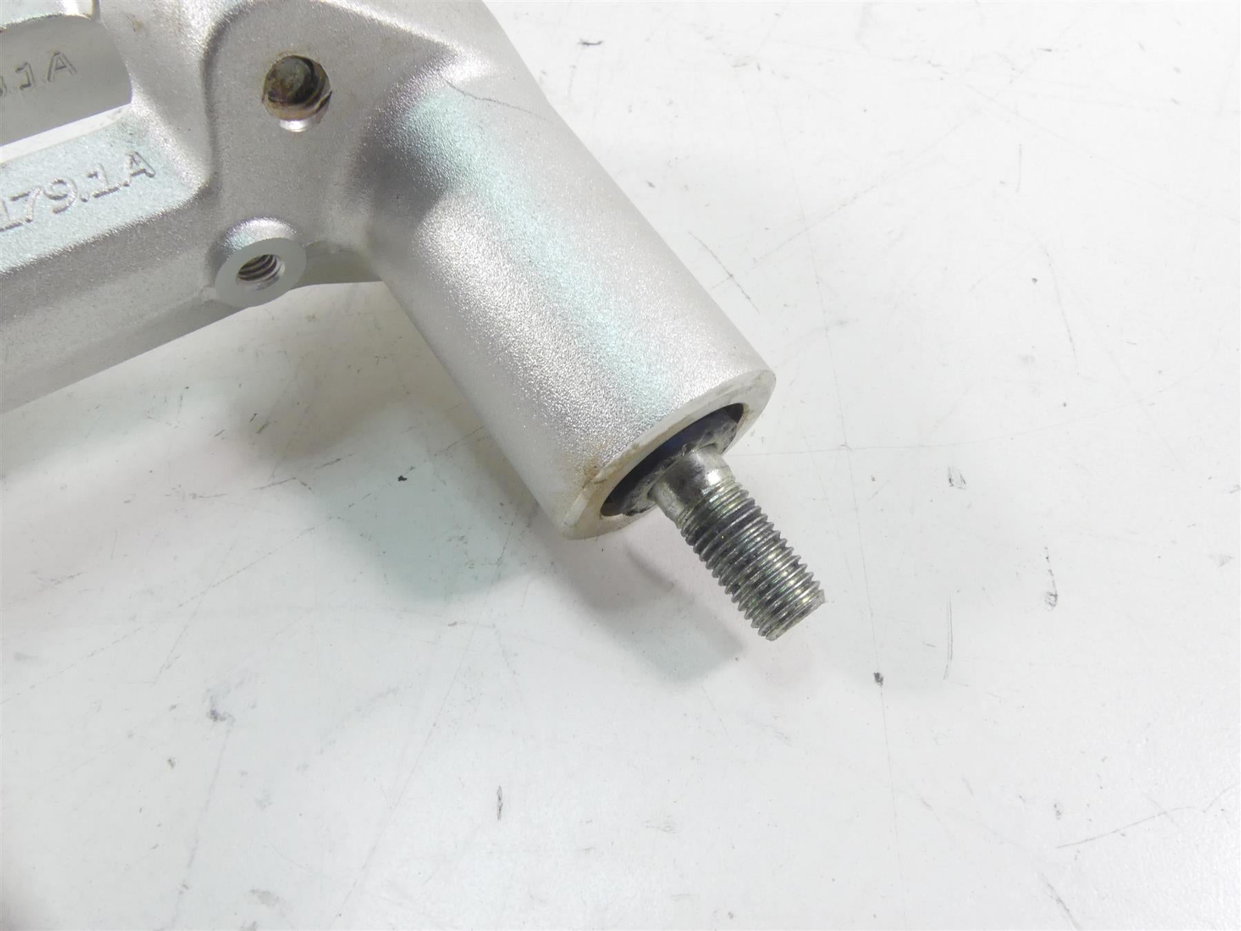 2020 Ducati Multistrada 1260 Enduro Handlebar Holder Riser Clamp 36011792AA {{ shop.shopifyCountryName }} - Mototech271