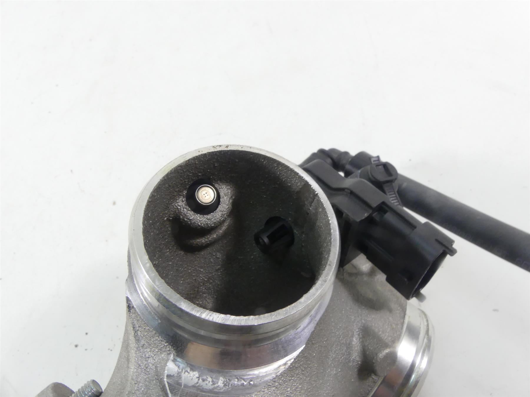 2020 Indian Roadmaster Throttle Body Fuel Injectors & Intake Manifold 1204685 {{ shop.shopifyCountryName }} - Mototech271