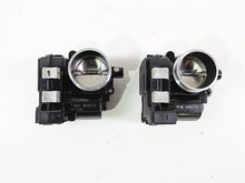 Load image into Gallery viewer, 2015 BMW R1200 GS Adv K51 Throttle Body Set -Tested - Video 13548564959
