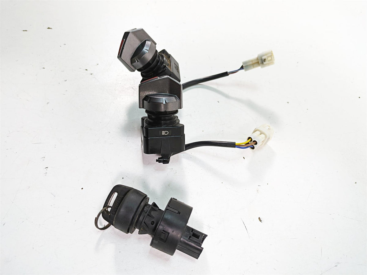 2018 Yamaha YXZ1000R EPS SS Ignition Light Awd Switch & Key Set 5UG-H2510-00-00 {{ shop.shopifyCountryName }} - Mototech271