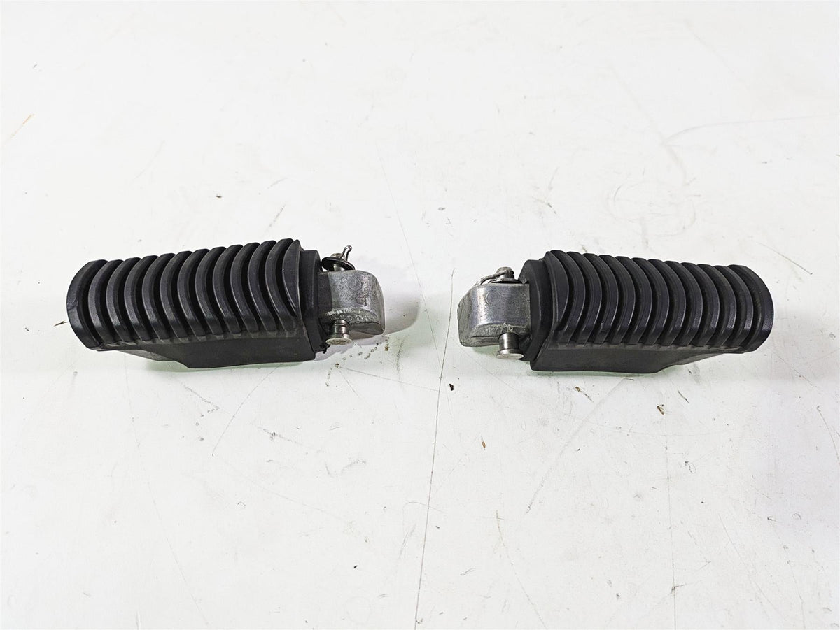 2017 BMW F800GS Adv K75 Passenger Footpeg Foot Peg Set 46717664225 {{ shop.shopifyCountryName }} - Mototech271