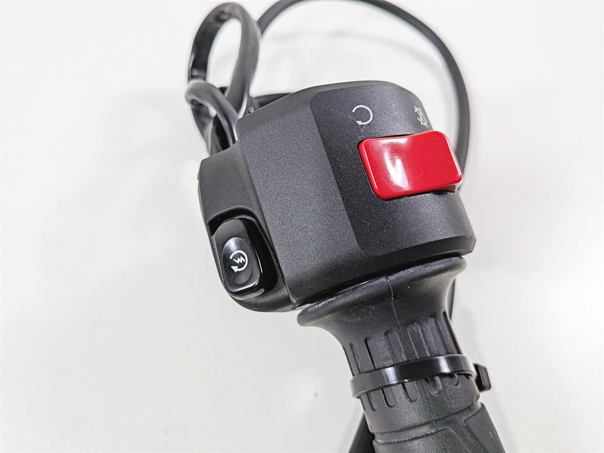 2024 Kawasaki EX500 Ninja 40th An. Right Hand Throttle Control Switch 46091-0479 {{ shop.shopifyCountryName }} - Mototech271