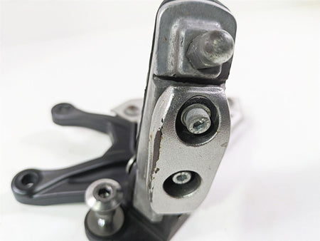 2020 Kawasaki Z900 ZR900 Left Front Foot Peg & Mount 35063-1399-18R {{ shop.shopifyCountryName }} - Mototech271