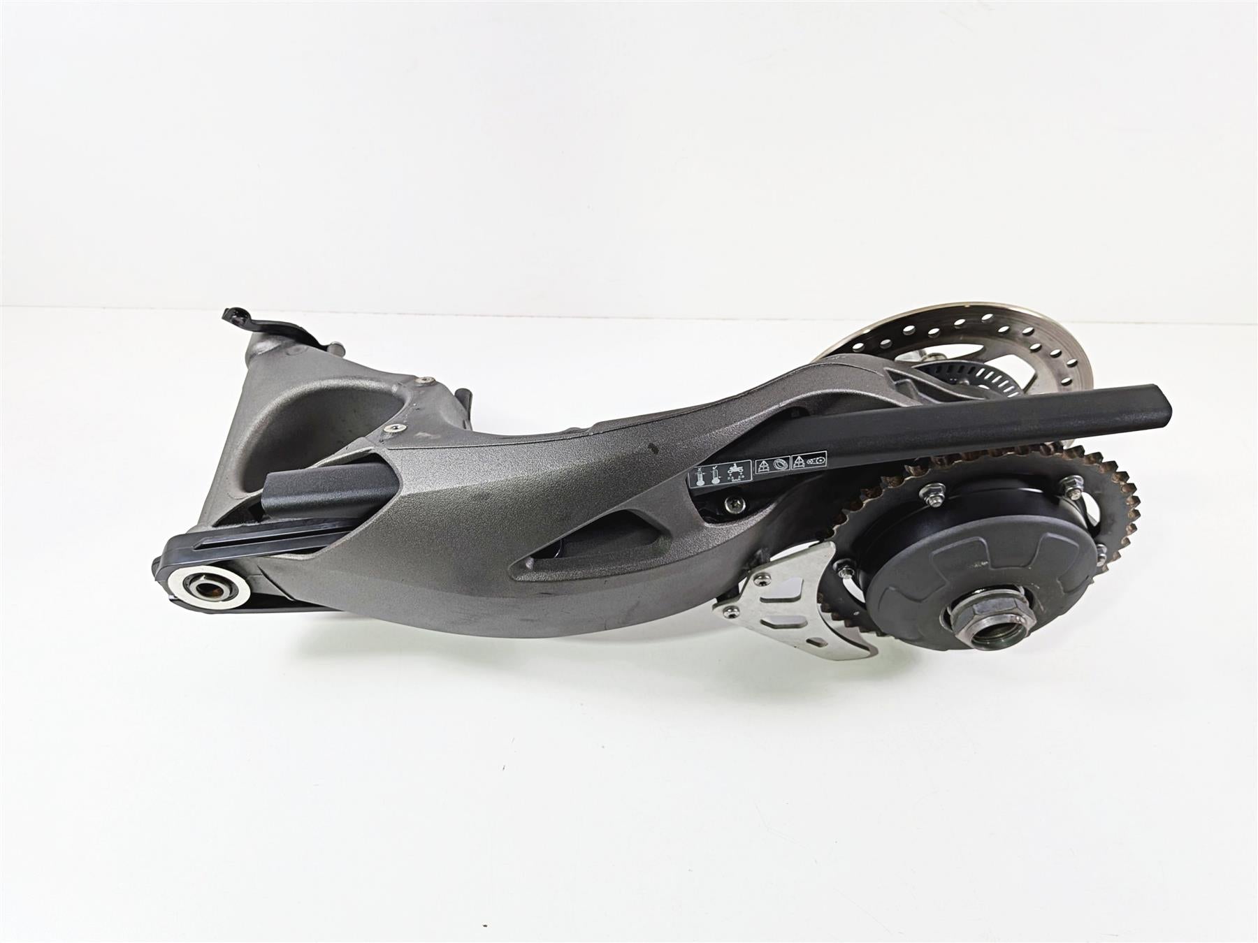 2019 Triumph Speed Triple RS 1050 Rear Swingarm & Axle Set T2059502 T2010257 {{ shop.shopifyCountryName }} - Mototech271