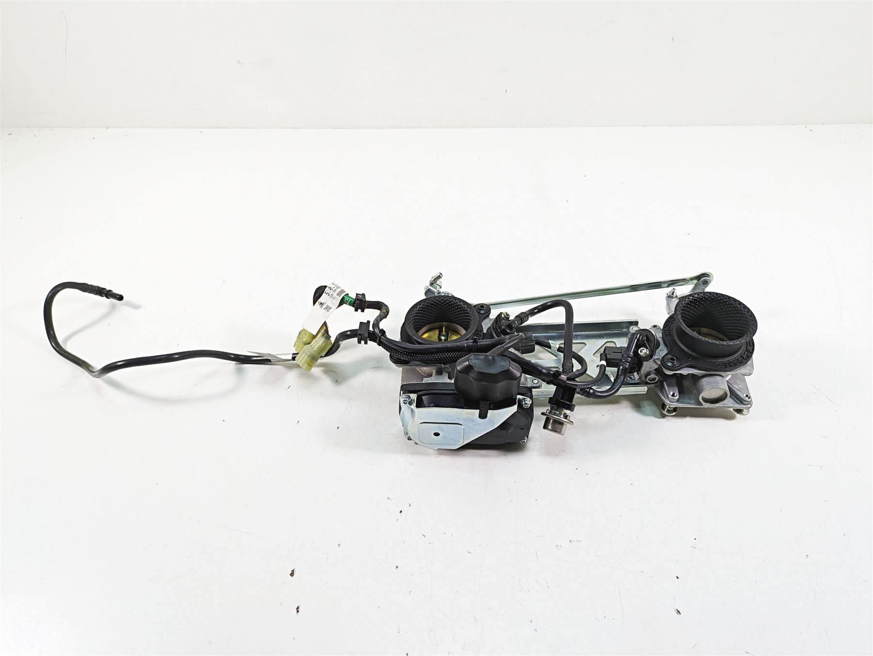 2020 Ducati Hypermotard 950 SP Mikuni Throttle Fuel Injection Body Set 28240932A {{ shop.shopifyCountryName }} - Mototech271