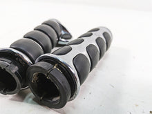 Load image into Gallery viewer, 1999 Harley Dyna FXDL Low Rider Chrome Hand Grip Set | Mototech271
