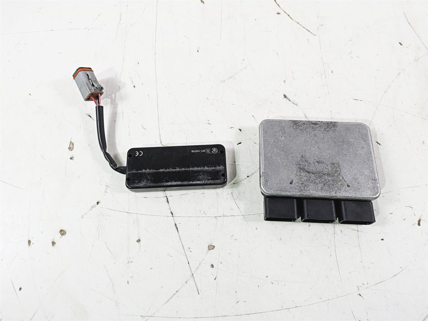 2016 Harley FLSTC Softail Heritage Cdi Ecu Ecm Engine Control Module With FP3 Vance & Hines Fuel Pack Unit 41000057 {{ shop.shopifyCountryName }} - Mototech271