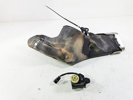 2008 Honda CBR1000RR SC59 Exhaust Muffler Silencer Pipe + Servo 18310-MFL-672 {{ shop.shopifyCountryName }} - Mototech271