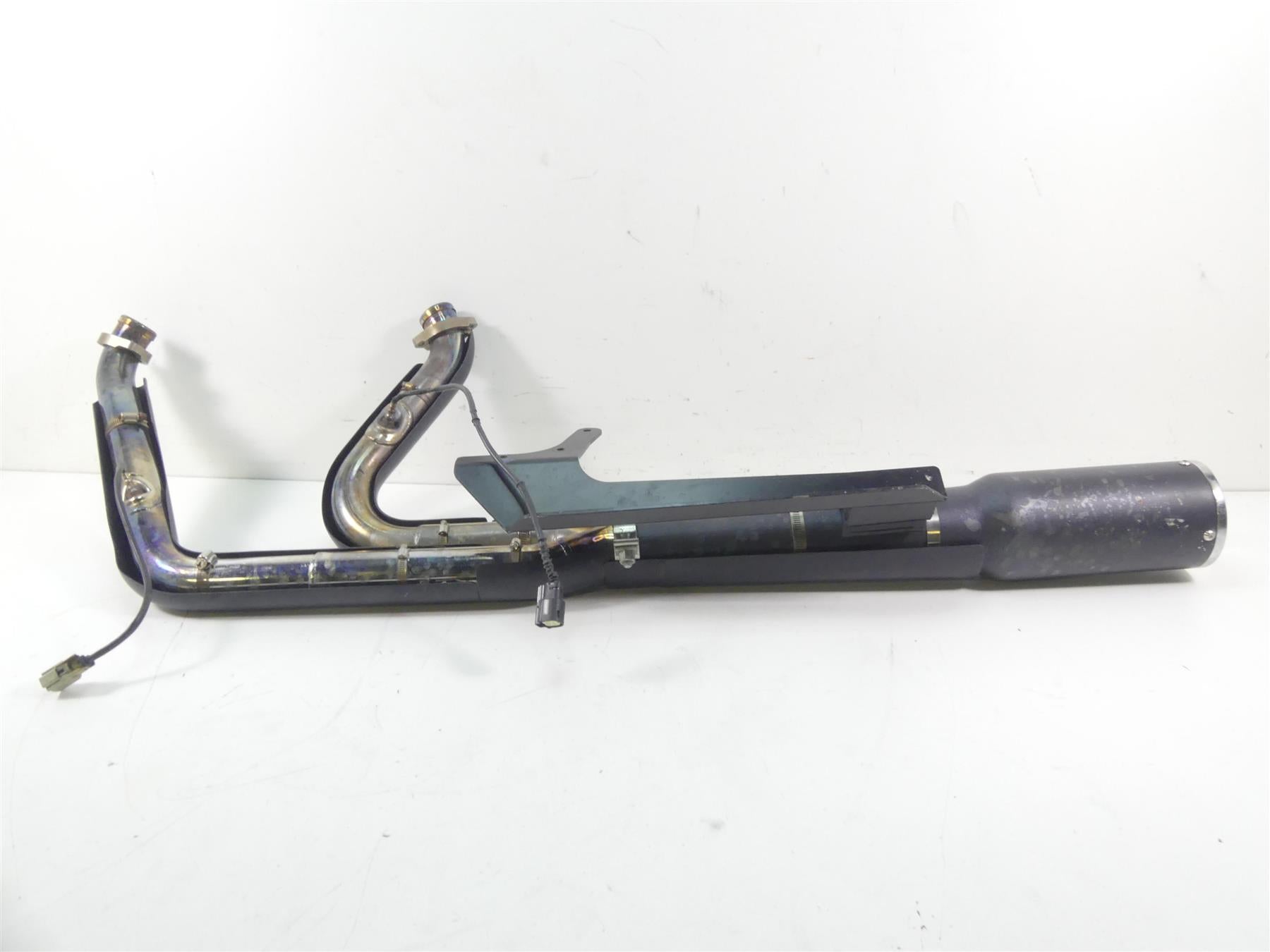 2014 Harley Dyna FXDF Fat Bob Vance Hines Pro Pipe 2 into 1 Exhaust System 47525 {{ shop.shopifyCountryName }} - Mototech271