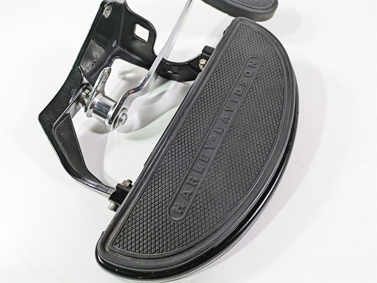 2009 Harley FLSTSB Cross Bones Right Floor Board & Brake Pedal - Read 50600026 {{ shop.shopifyCountryName }} - Mototech271