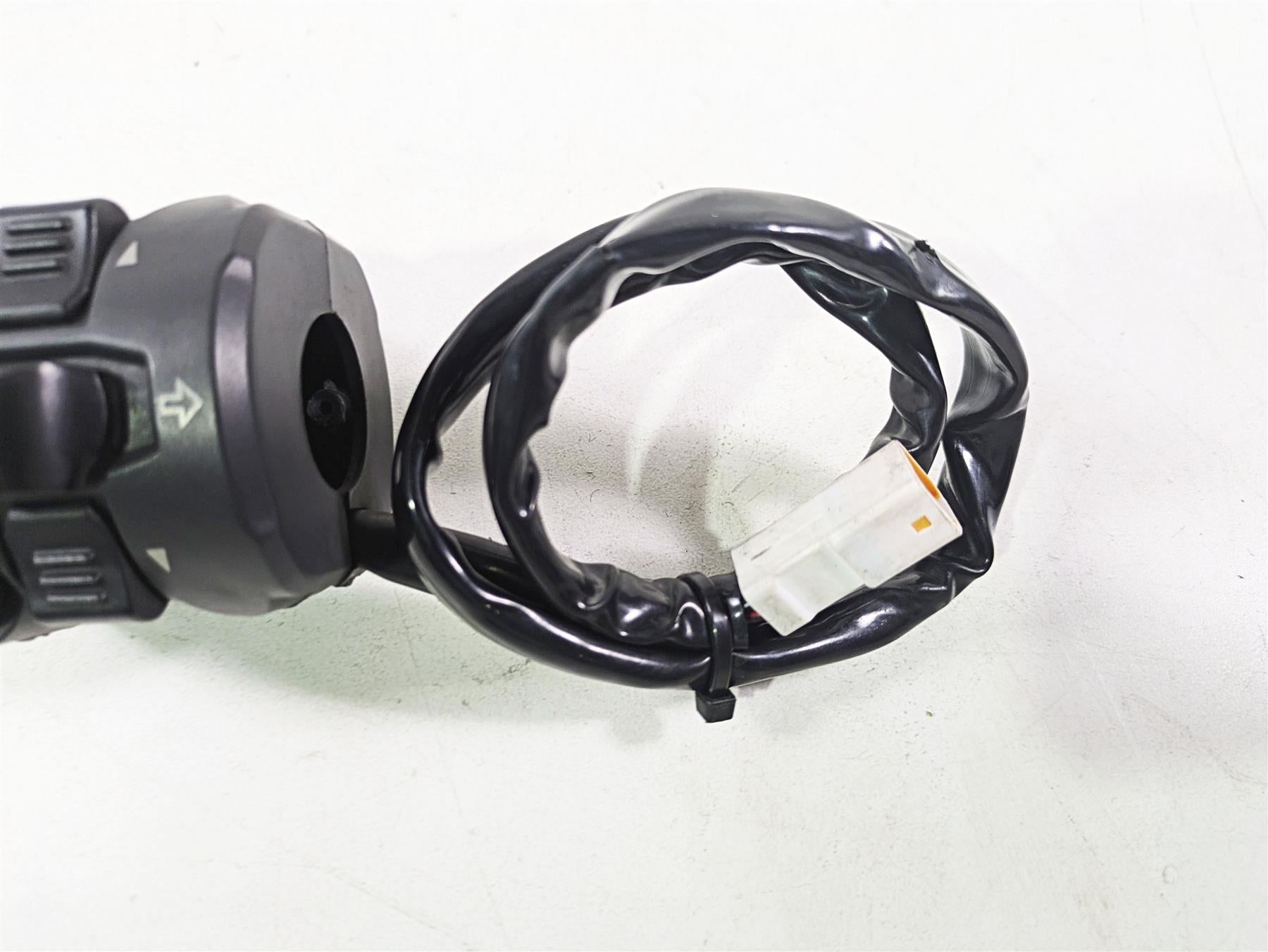 2015 Ducati Hypermotard 821 SP Left Hand Turn Signal Control Switch 65110141A {{ shop.shopifyCountryName }} - Mototech271