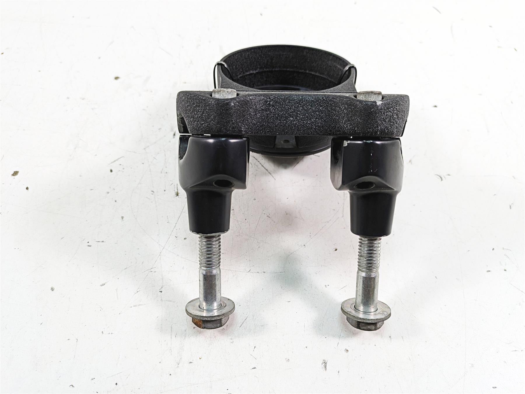 2019 Harley XL883N Sportster Iron Speedometer Housing & Riser 55847-05A {{ shop.shopifyCountryName }} - Mototech271