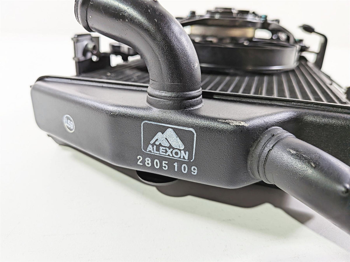 2022 Triumph Tiger 900 GT Pro Left Coolant Radiator And Fan T2104610 {{ shop.shopifyCountryName }} - Mototech271