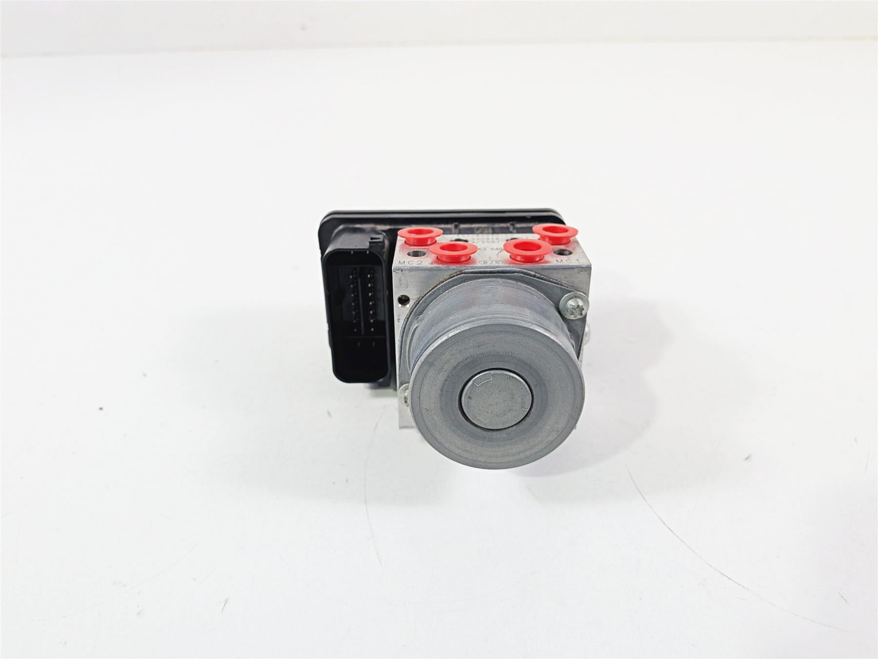 2023 Yamaha MT10 MTN1000 Abs Brake Pump Unit Module B5Y-85930-00 {{ shop.shopifyCountryName }} - Mototech271