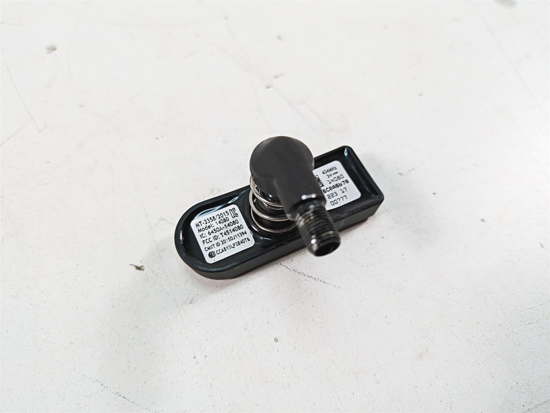 2018 Harley Touring FLHXSE CVO Street Glide TPS Tire Pressure Sensor 32700096 {{ shop.shopifyCountryName }} - Mototech271