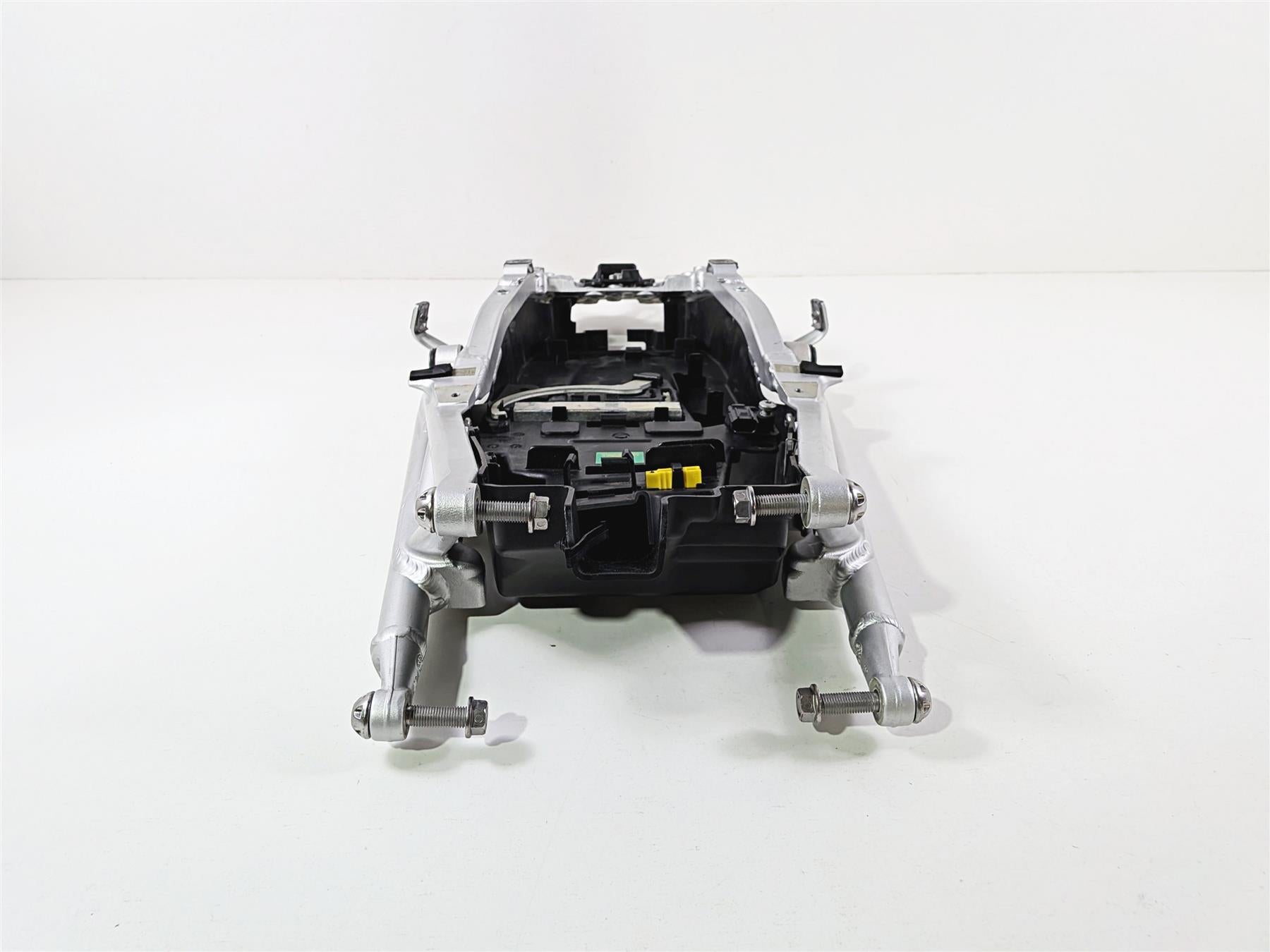 2019 Triumph Speed Triple RS 1050 Straight Subframe & Inner Fender T2079742 {{ shop.shopifyCountryName }} - Mototech271