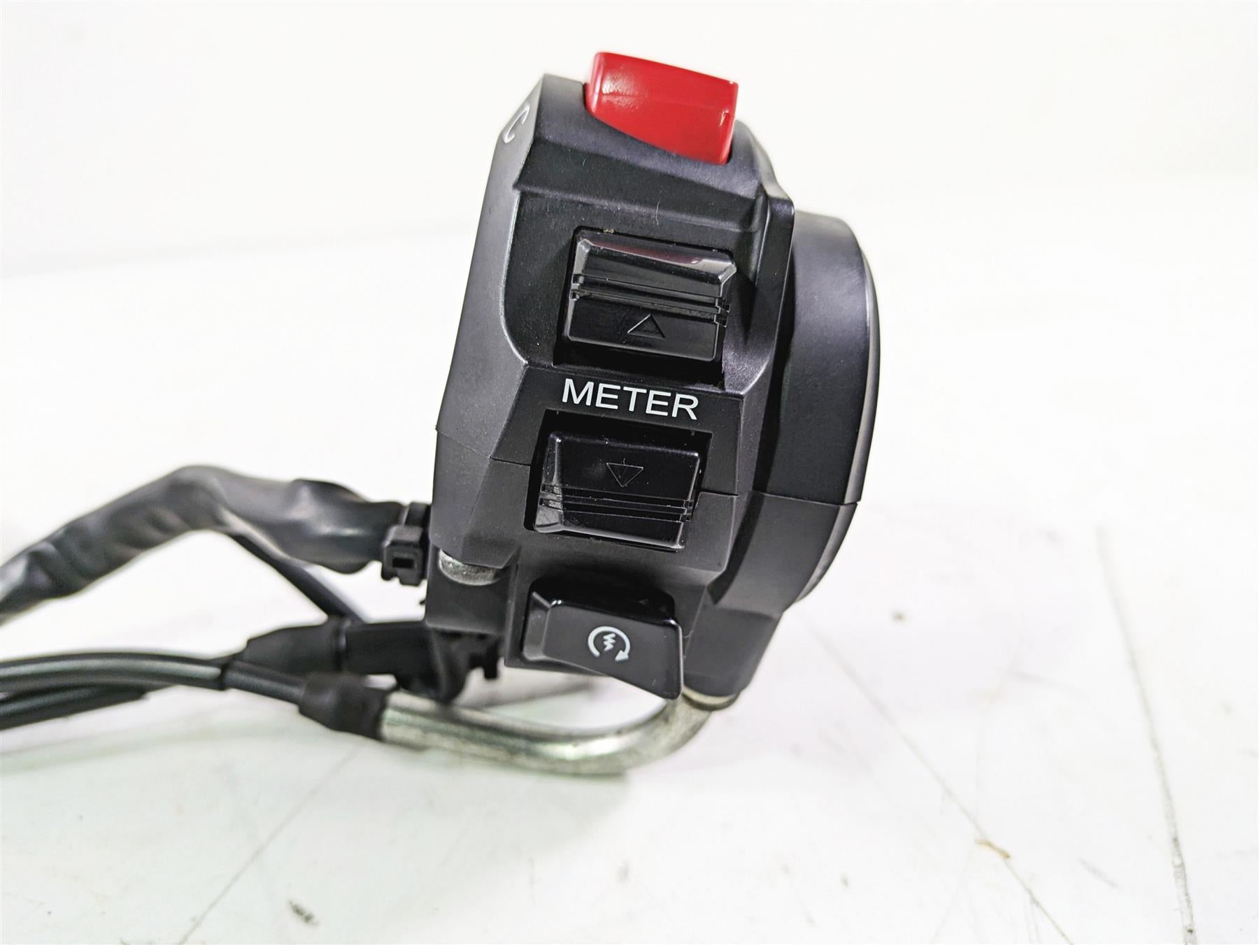 2016 Suzuki GSXR1000 Right Hand Start Stop Control Switch - Read 37200-47H30 {{ shop.shopifyCountryName }} - Mototech271
