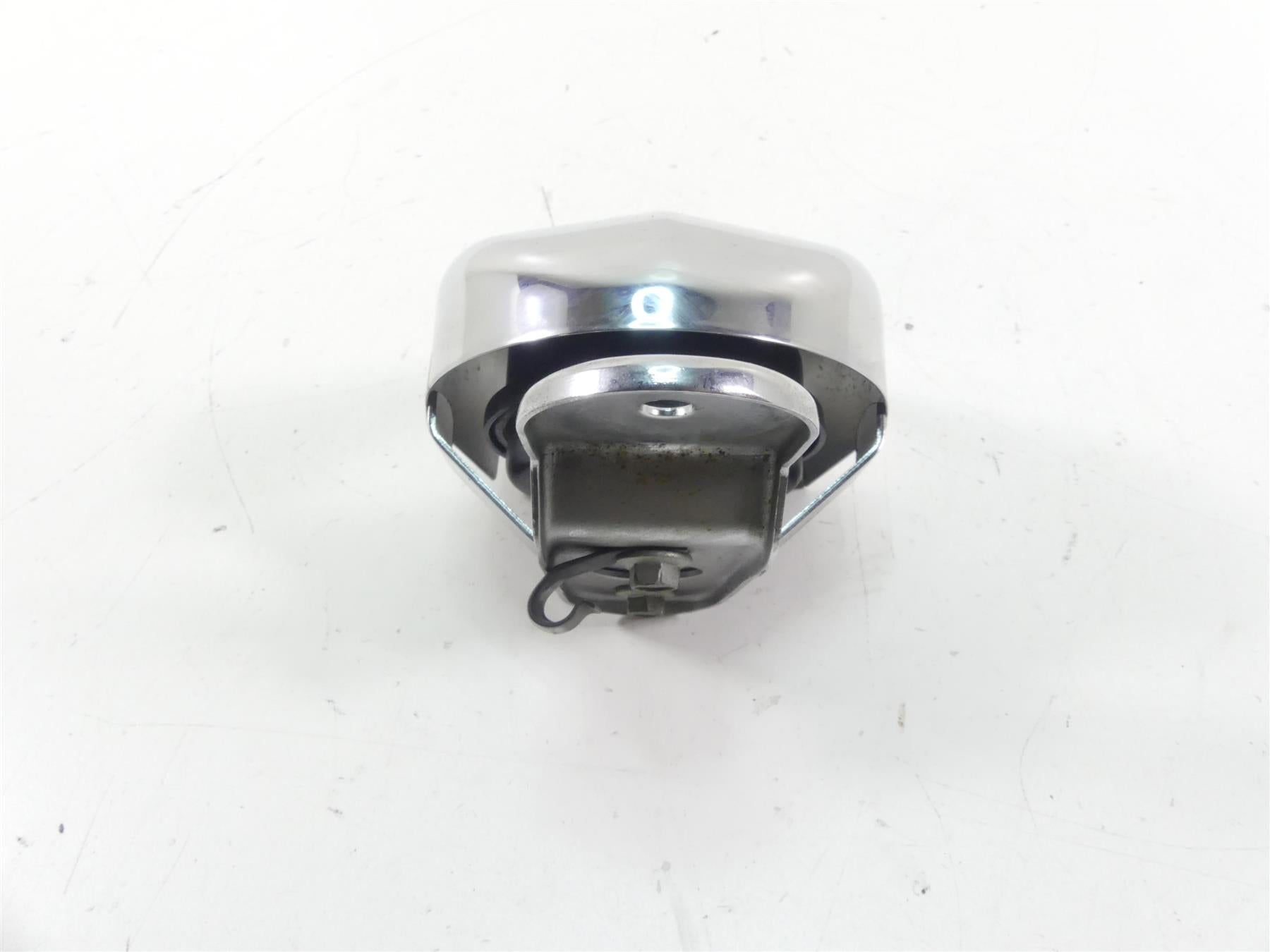 2015 Harley FLD Dyna Switchback Horn + Chrome Cover 61300478A {{ shop.shopifyCountryName }} - Mototech271