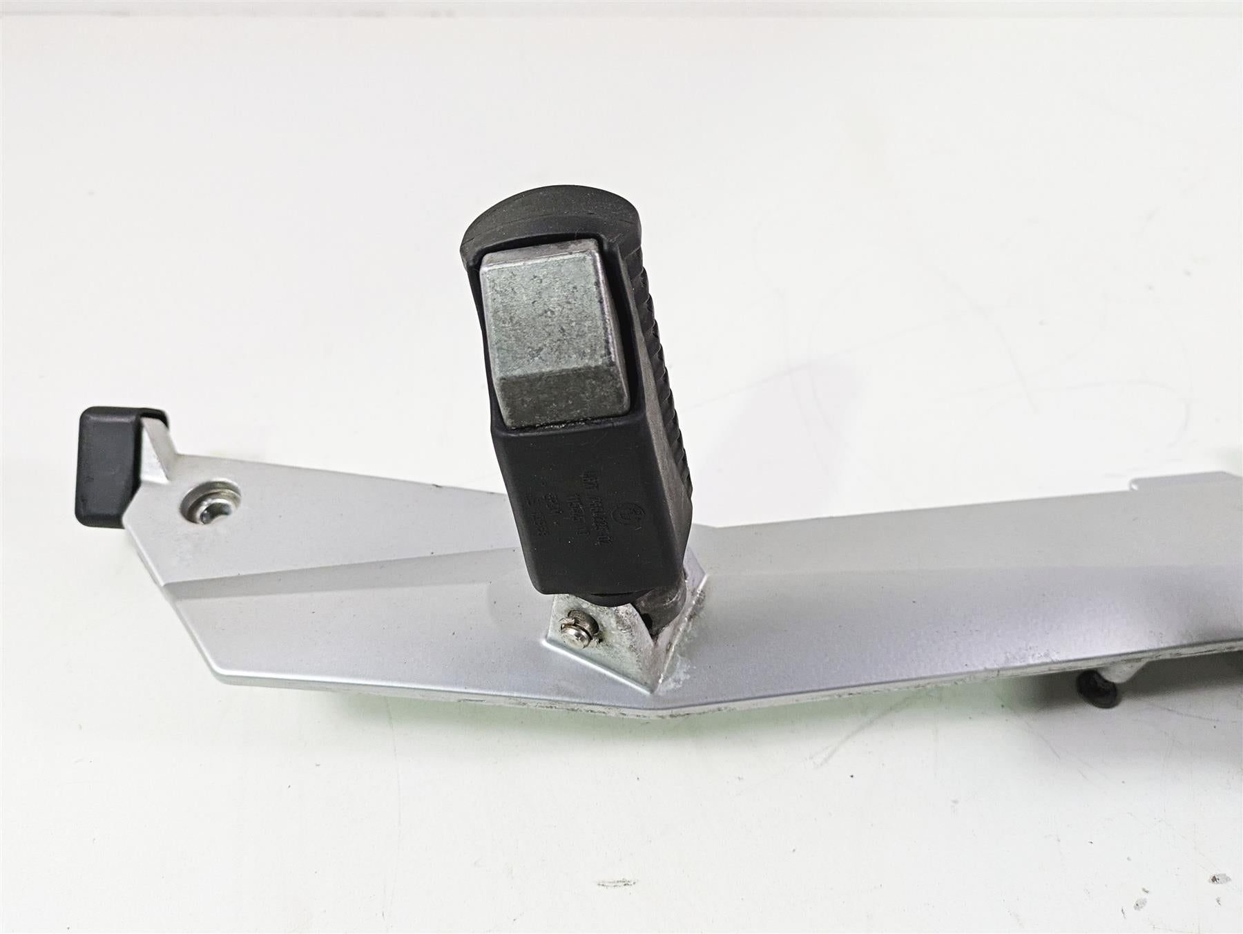 2009 BMW R1200RT K26 Right Footpegs + Bracket & Brake Lever Pedal 46717675290 {{ shop.shopifyCountryName }} - Mototech271