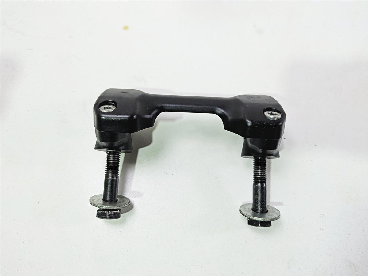 2017 Indian Chieftain Limited Handlebar Holder Riser Set 5138354 {{ shop.shopifyCountryName }} - Mototech271