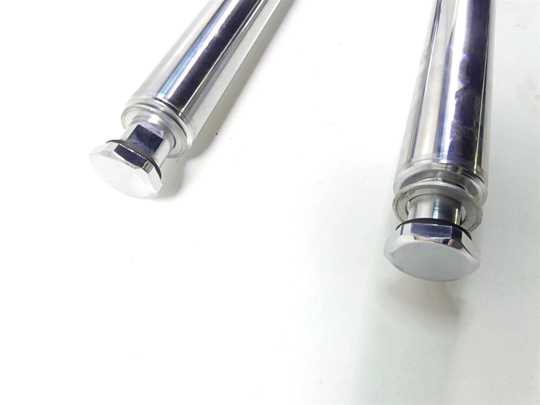 2016 Harley Softail FLS Slim Straight 41mm Showa Front Fork Leg Set 45915-08A {{ shop.shopifyCountryName }} - Mototech271