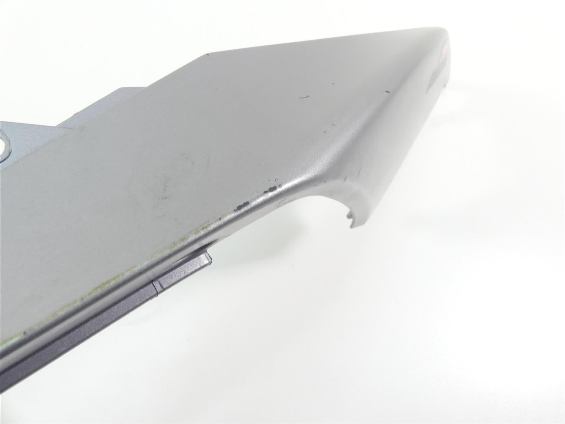 2021 Aprilia Tuono 660 Right Oem Trail Cover Fairing Cowl 2B006647 {{ shop.shopifyCountryName }} - Mototech271